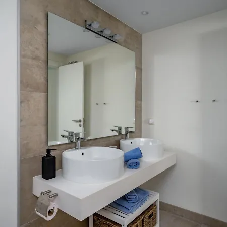 Roof View 5 By Interhome 에스테포나