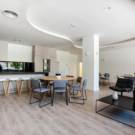 Roof View 5 By Interhome 아파트 *