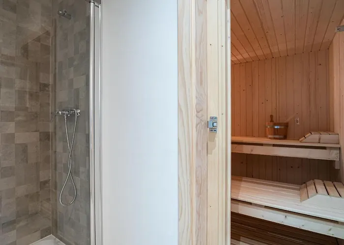 Roof View 5 By Interhome 아파트 에스테포나